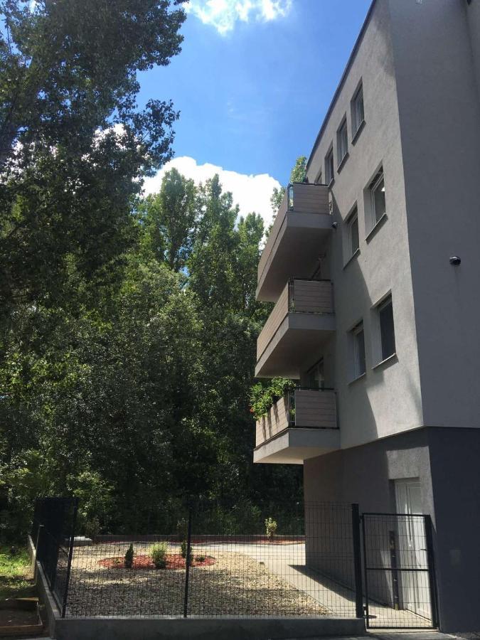 Thermal Forest Apartment Kiskunhalas Bagian luar foto
